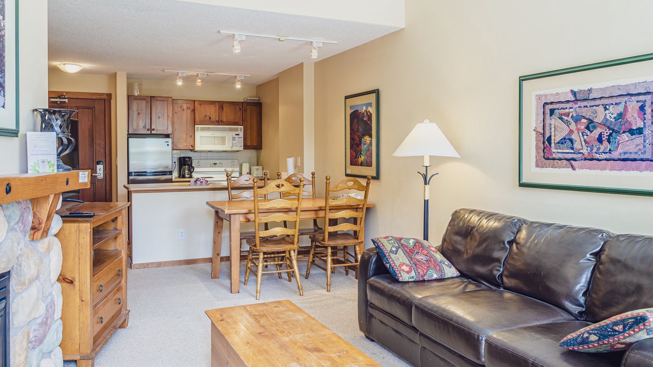 Photo of Livingroom in Sun Peaks