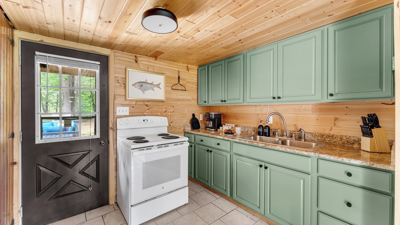 Photo of Kitchen in Lake Arrowhead