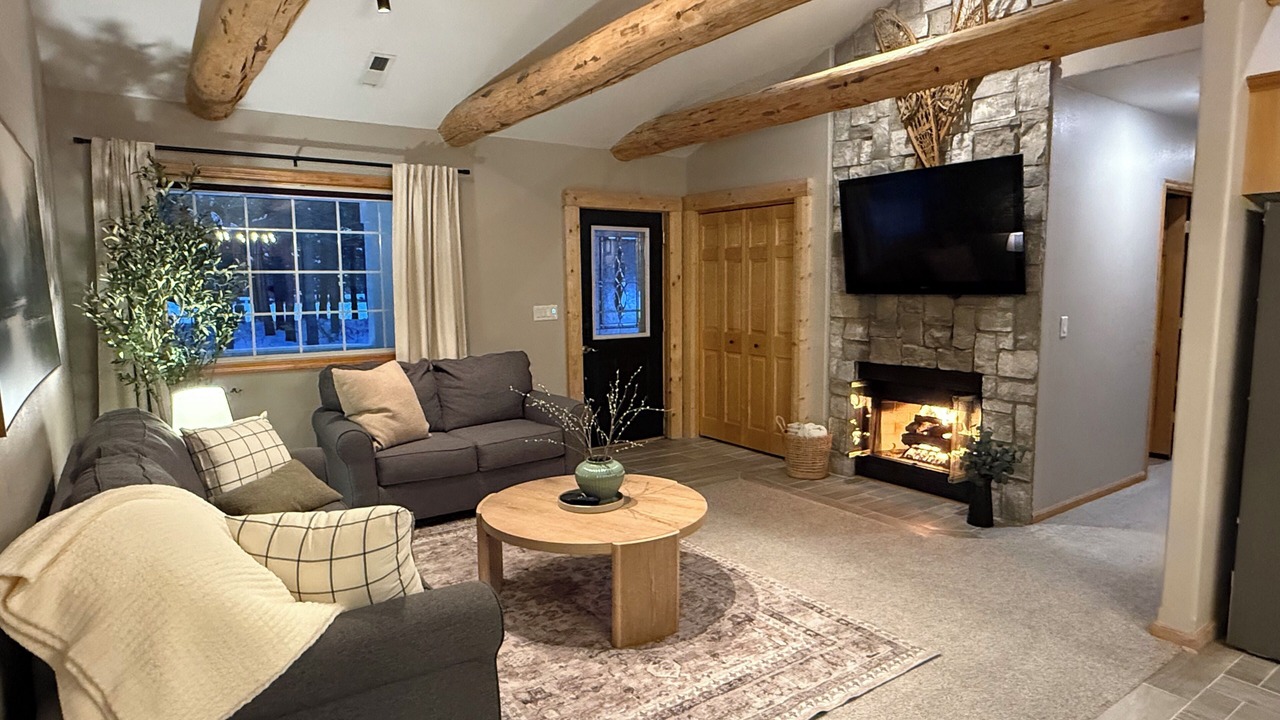 Photo of Livingroom in Mountain