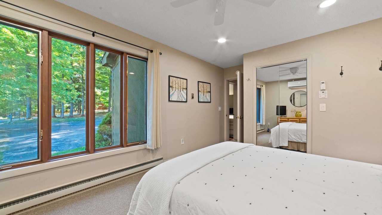 Photo of Bedroom in Bellaire