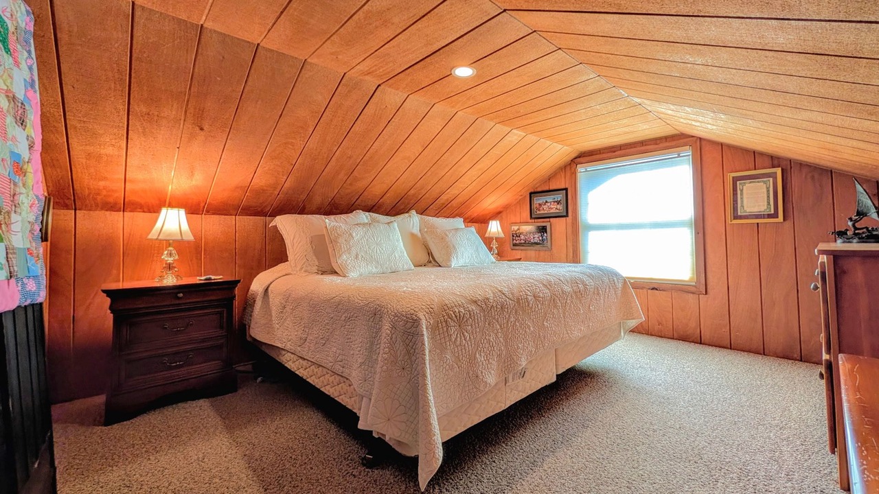 Photo of Bedroom in Lake Leelanau
