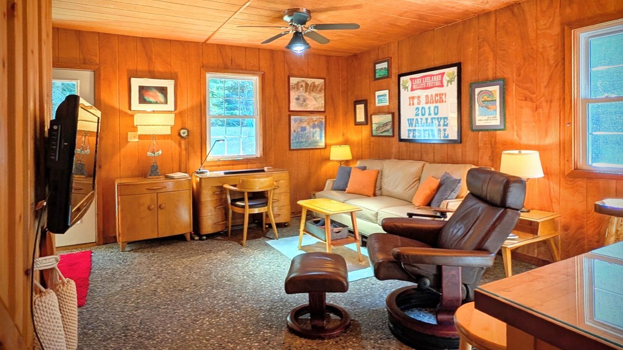 Photo of Livingroom in Lake Leelanau