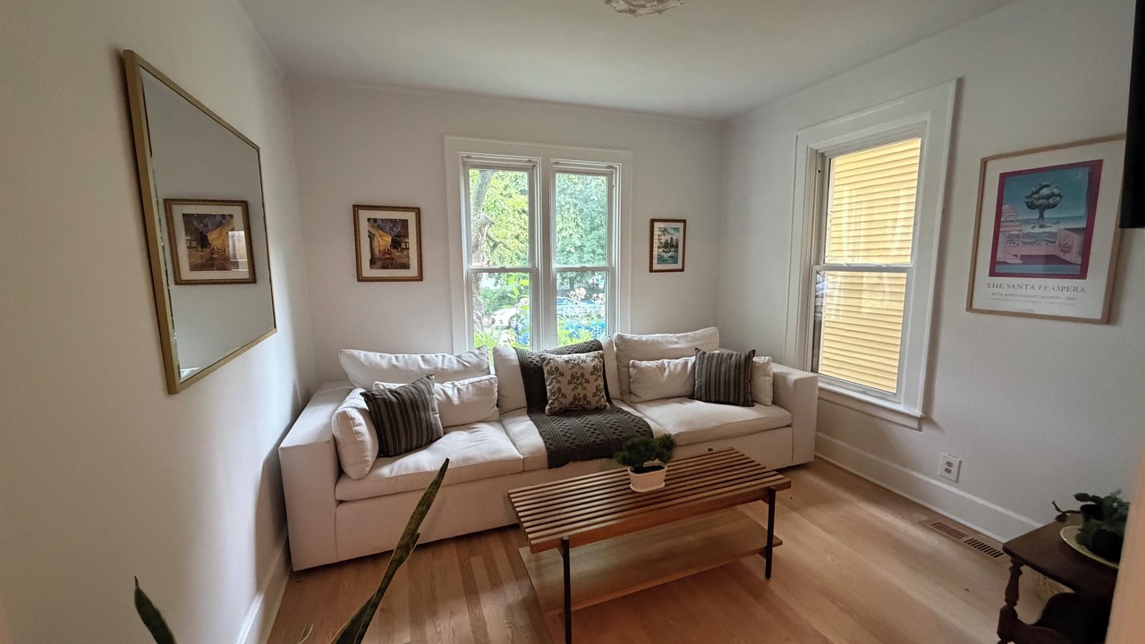 Photo of Livingroom in Marquette