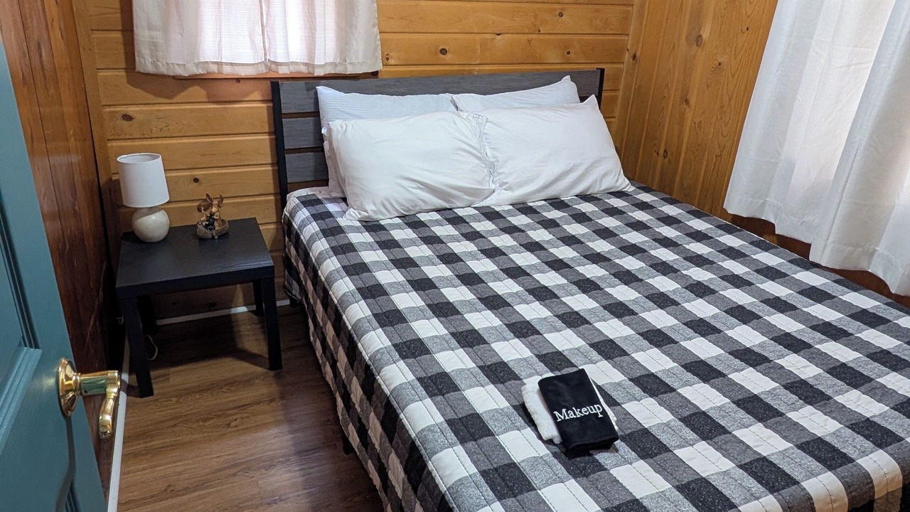 Photo of Bedroom in Gaylord