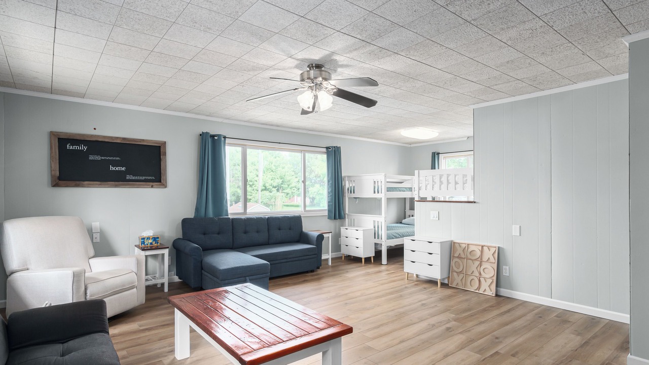 Photo of Livingroom in Lake Koshkonong