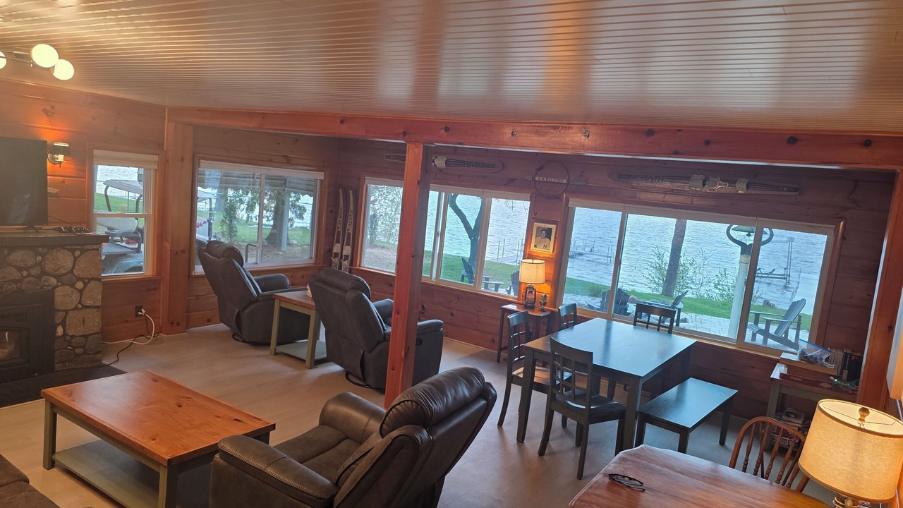 Photo of Livingroom in St. Helen