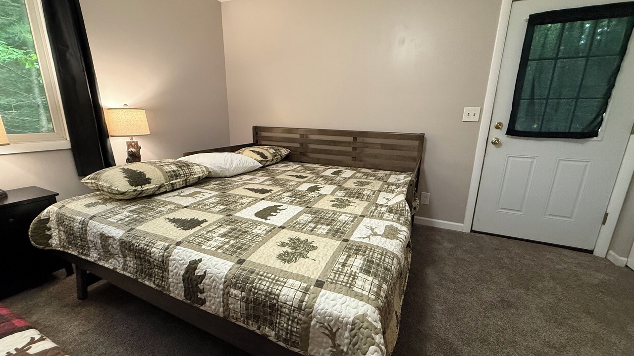 Photo of Bedroom in Prudenville