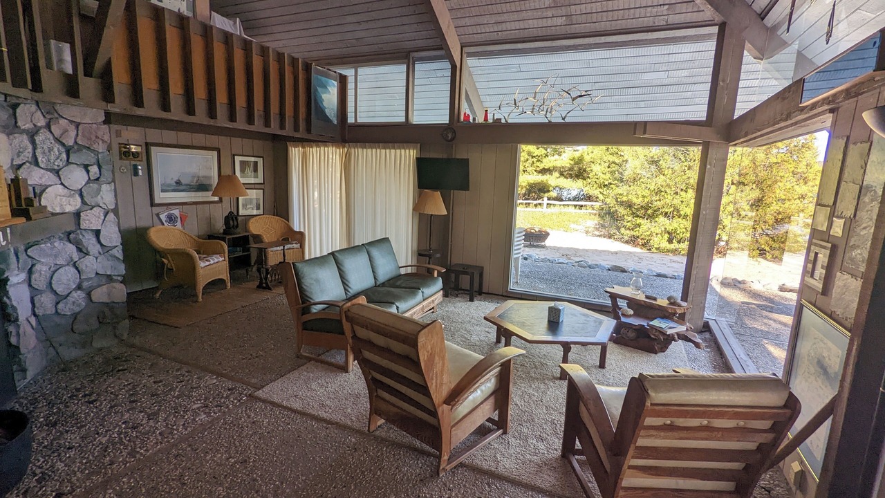 Photo of Livingroom in Lake Township