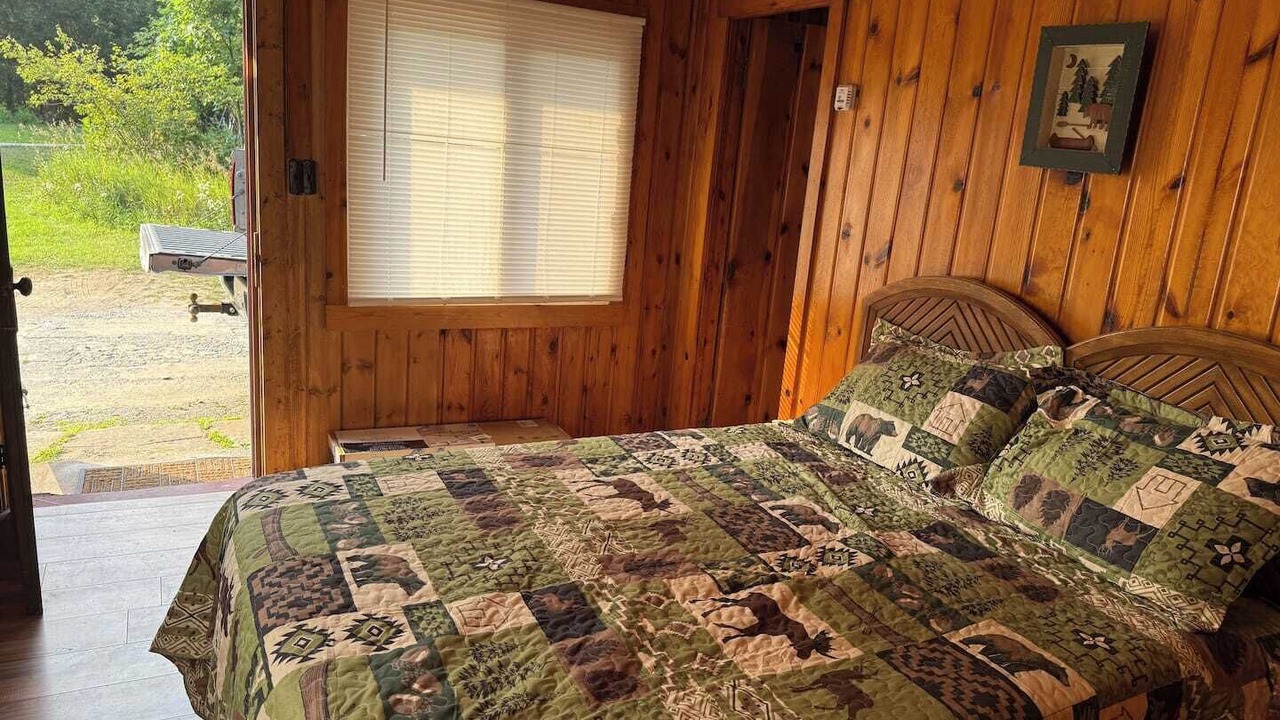 Photo of Bedroom in Grayling