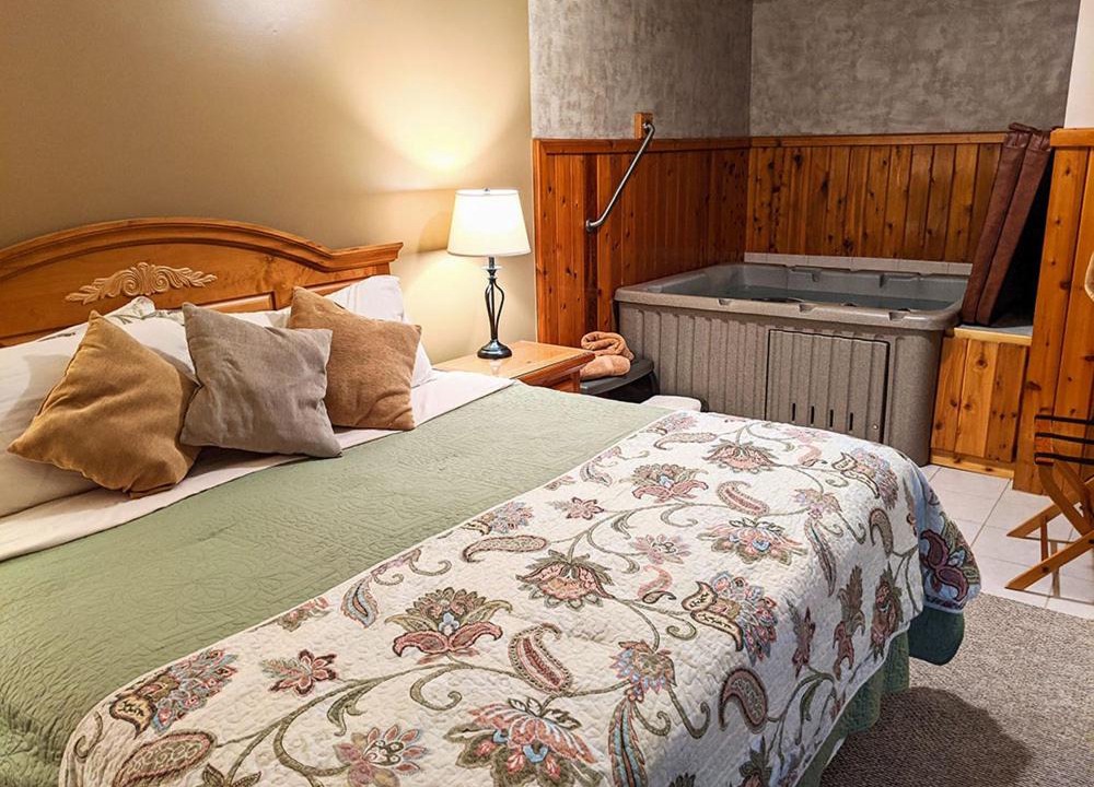 Photo of Bedroom in Prudenville