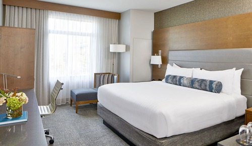 Premier Room, 1 King Bed