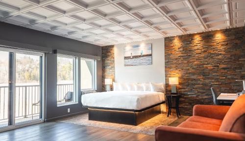 Tower King with Sleeper Sofa