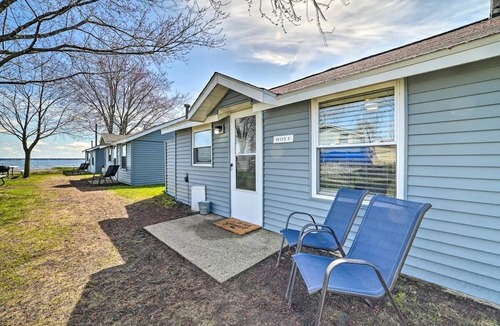 Houghton Lake Cabin | Full Cabin: 21 Steps to the Lake! PET FRIENDLY!
