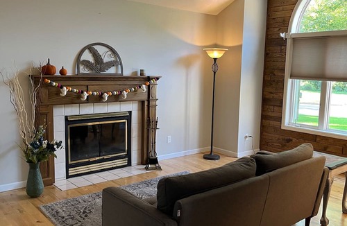 Wisconsin Rapids House | Home in quiet friendly neighborhood near the river, parks and walking trails