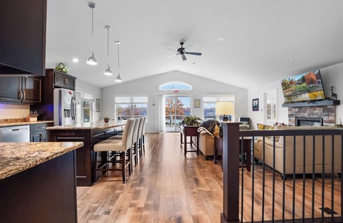 Nekoosa House | Brand New 2021 4 BR + den Lake House minutes to world class golf.