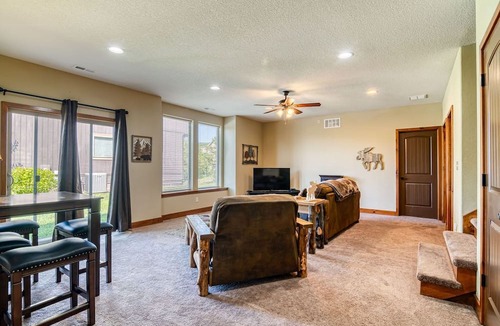 Hollister House | Special Discounts - pastors, military, teachers, & 1st responders!