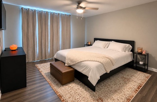 Marshall House | Modern Woodland Retreat - SPECIAL RATES JUNE 26 - JULY 5!