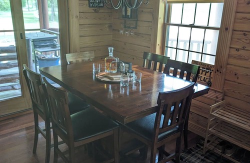 Moorestown Cabin | Cozy 2-bedroom lodge near Higgins Lake with WiFi, AC