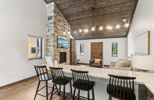 Lake Delton Cabin | The Willow at Treetop Villas