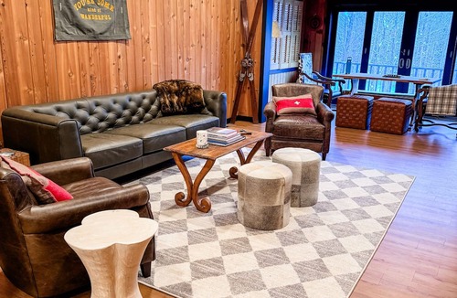 Thompsonville Cabin | SAUNA & Riverfront, 3-bed 2-bath, 175 ft on Betsie River, 1 mile to Crystal Mtn