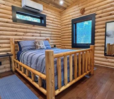 Elmira House | Whispering Pines Cabin - Rustic Escape + Hot tub