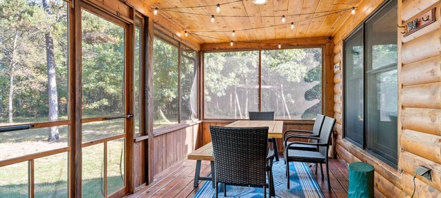 Secluded Cabin/HotTub + Swimming Pool + Game Room in Necedah