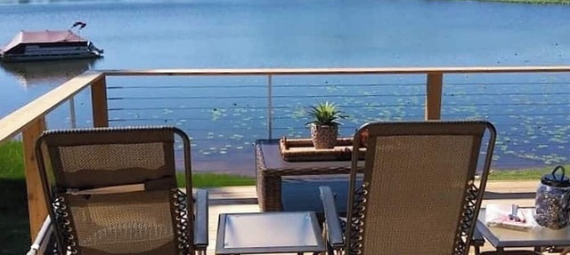 Private Lakefront Hideaway in Brooklyn