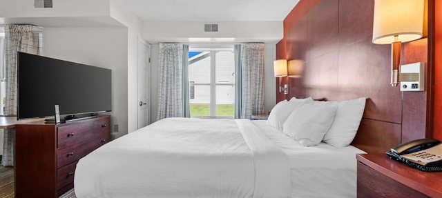 MainStay Suites Appleton Airport - Fox River Mall Area in Appleton