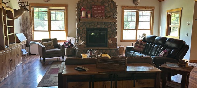 Lodge-Style Northwoods Home Permit: TBES-BBSMJP in Poplar