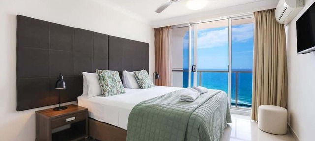 32B Peninsula Ocean Views Near Cavill Mall in Surfers Paradise
