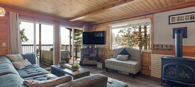 Lake Views at Lake Almanor 11: Lakeside Resort in Lake Almanor
