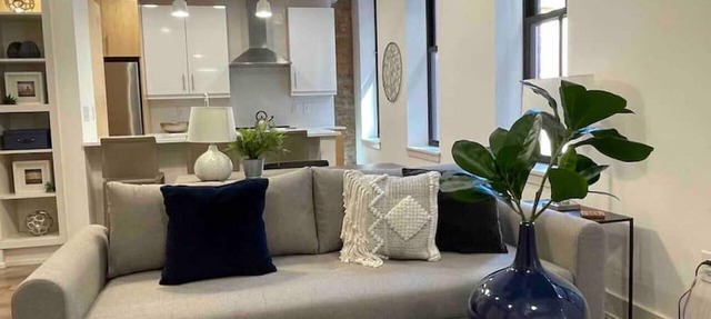 Walk Everywhere From This Newly Renovated Condo in Cincinnati