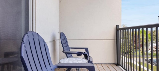 Top Floor Pet Friendly Condo near Downtown in Traverse City