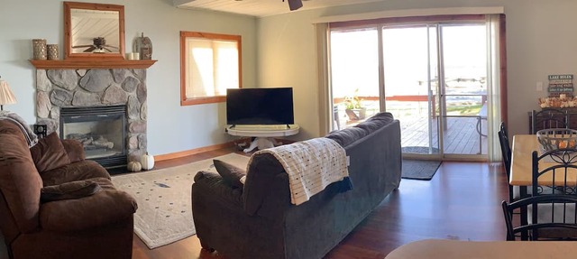 lakefront home on Houghton Lake in Prudenville