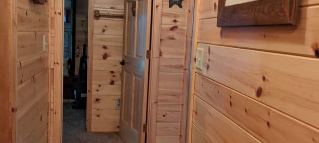 3 Bdrm, Loft, 1.5 baths knotty pine cabin, handicap accessible on 55 acre lake in Lac du Flambeau
