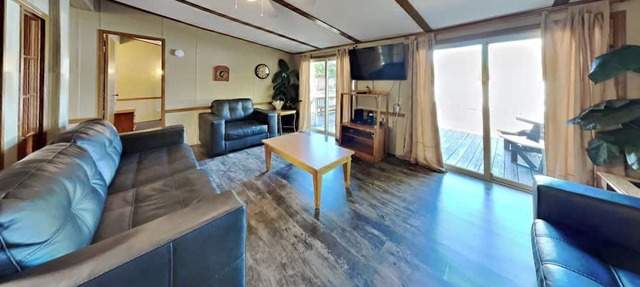 Be the Lifeguard! 3 BR 2 BA Home Across from Island Club Pool- Sleeps 8 - IC9 in Put-in-Bay