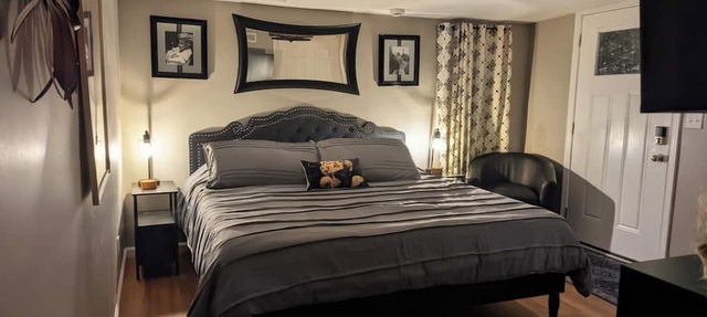 Hillside Hottie! Downtown Corydon property with a hot tub and "Hottie" decor in Corydon