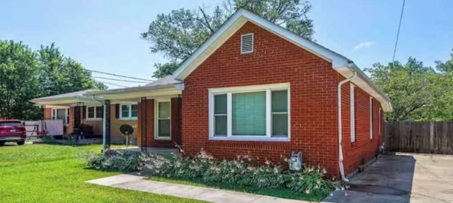 Beautiful 2-bedroom house with AC in charming Louisville in Louisville