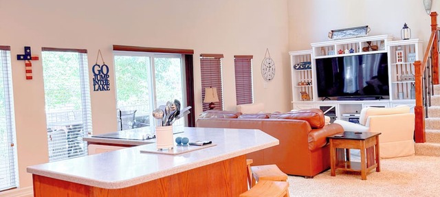 Lakefront Retreat - Mile Marker 42 - Dock Bar + Sleeps 15! in Roach