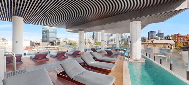 High-Rise 1-Bed Apartment Near Brisbane CBD in Fortitude Valley