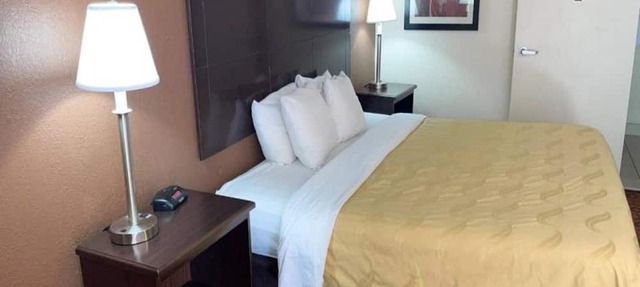 1 King Bed | Non-Smoking, Micfridge in Oklahoma City OK