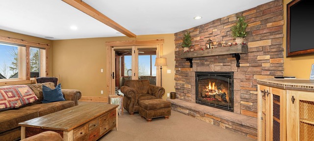 Panoramic Views of Lake Superior! Eagle Mountain Lodge at Lutsen in Lutsen