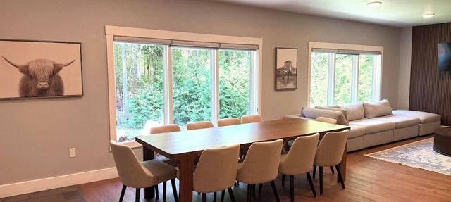 NEW Spacious Luxury Retreat in Exclusive Point Beach with Lake Access in Egg Harbor