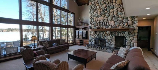 Luxury 5BR 4.5BA Long Lake, Waterfront Home in Park Rapids