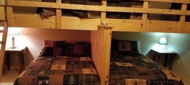 Cabin in Mio! Tubing, Hiking, & ORV get away! By Ausable river & National Forest in Mio
