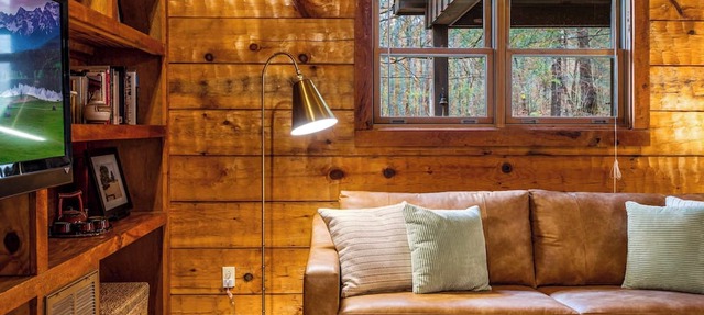 Modern Cabin Retreat in Smoky Mountains in Townsend