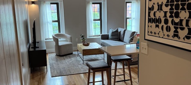 Modern One Bedroom Apartment in the Heart of Downtown Ann Arbor in Ann Arbor