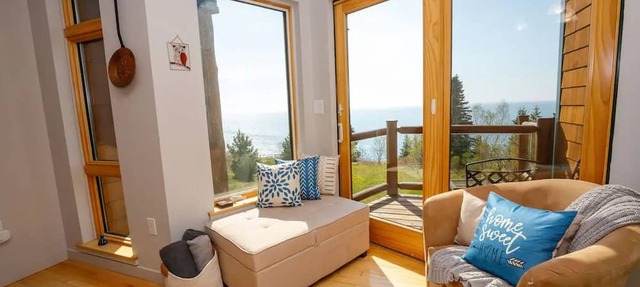Lovely Lake Superior Waterfront Townhome, Tofte, North Shore of MN. in Tofte