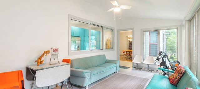 Modern Historic Home - Two Blocks to Downtown in Marshall