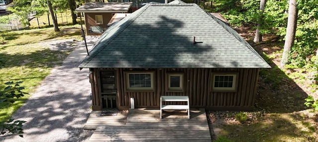 The Higgins Lake Hideaway - Super Cute and Great Location Only 3 Blocks from Higgins Lake! in Roscommon